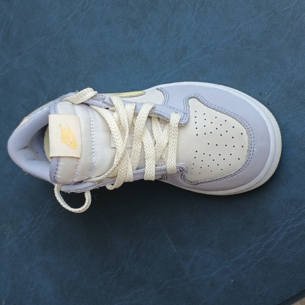 Shoes - Picture 2 of 4